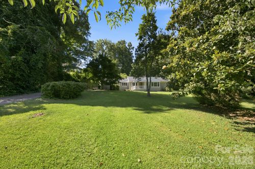 827 Jefferson Drive, Charlotte, NC, 28270 | Card Image
