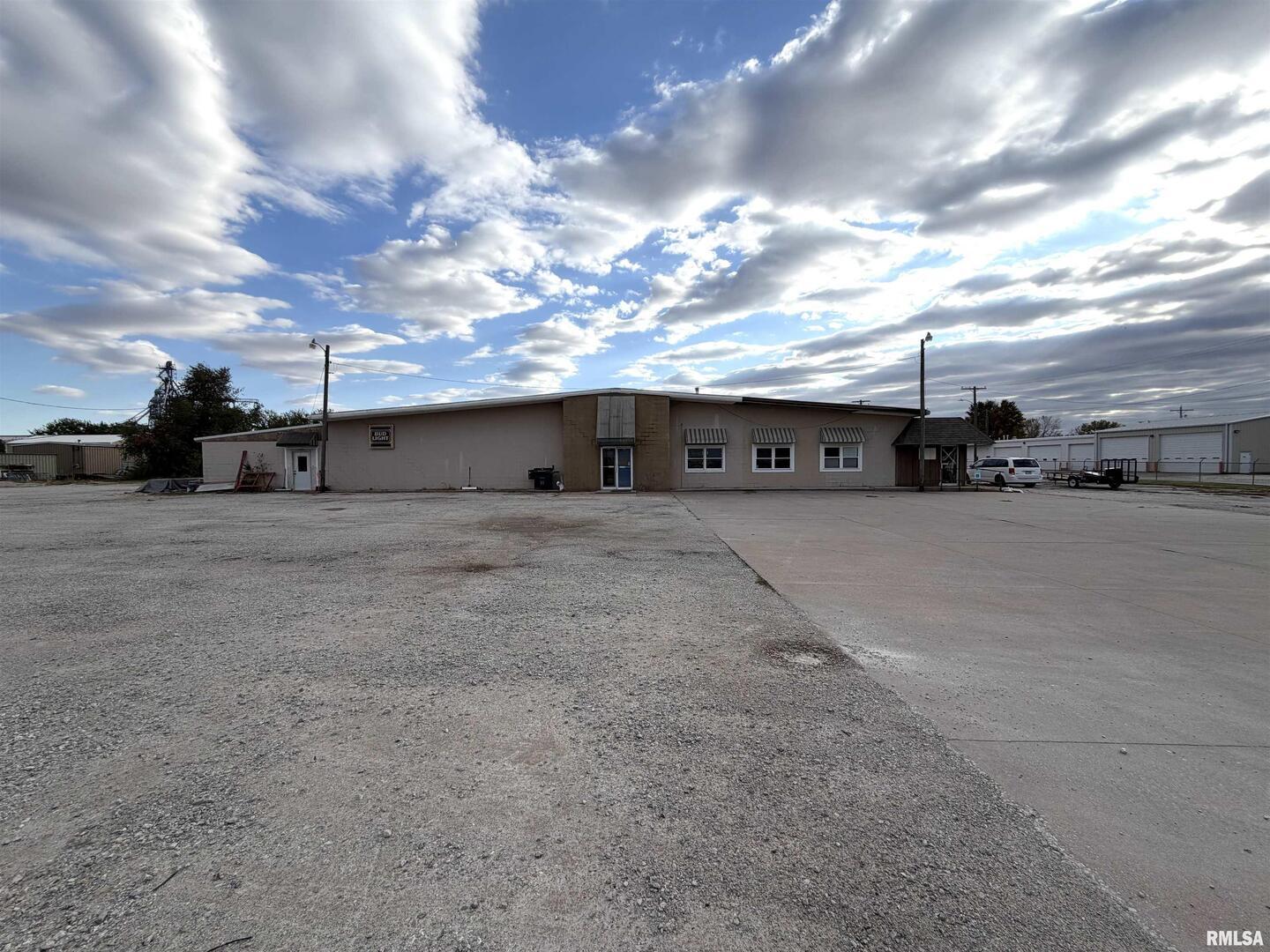 Commercial Sale in Aledo