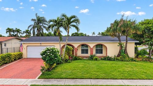 8480 Nw 24th Ct, Sunrise, FL, 33322-3324 | Card Image
