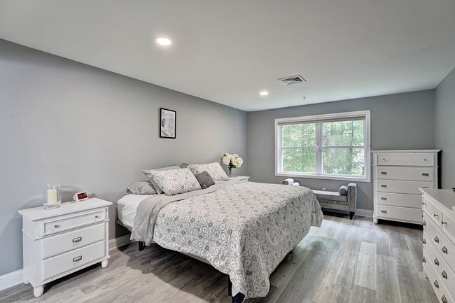 APT-324 - 3 Sterling Hill Ln, Condo with 2 bedrooms, 2 bathrooms and null parking in Exeter NH | Image 16