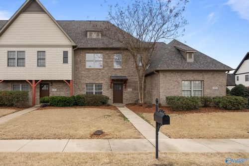 121 Windsor Hill Rd Sw, Huntsville, AL, 35824-3401 | Card Image