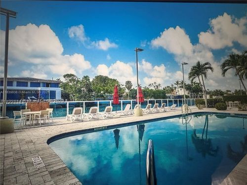 apt-605-9800 W Bay Harbor Dr, Bay Harbor Islands, FL, 33154-1567 | Card Image