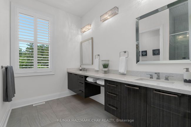105 Mennill Dr, House other with 4 bedrooms, 4 bathrooms and 9 parking in Minesing ON | Image 20