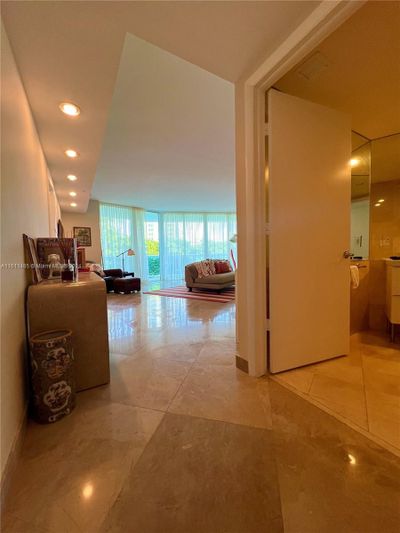 408 - 1000 S Pointe Dr, Condo with 2 bedrooms, 2 bathrooms and null parking in Miami Beach FL | Image 2