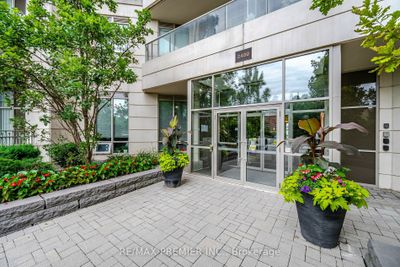 710 - 2480 Prince Michael Dr, Condo with 2 bedrooms, 2 bathrooms and 1 parking in Oakville ON | Image 2