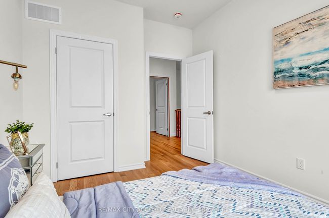 87 Inverary Cres, House attached with 3 bedrooms, 3 bathrooms and 1 parking in Vaughan ON | Image 25