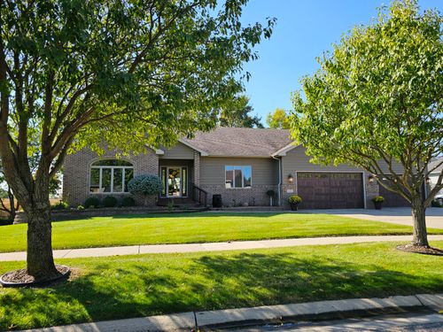 607 Powderhorn Pass, Brookings, SD, 57006-4626 | Card Image