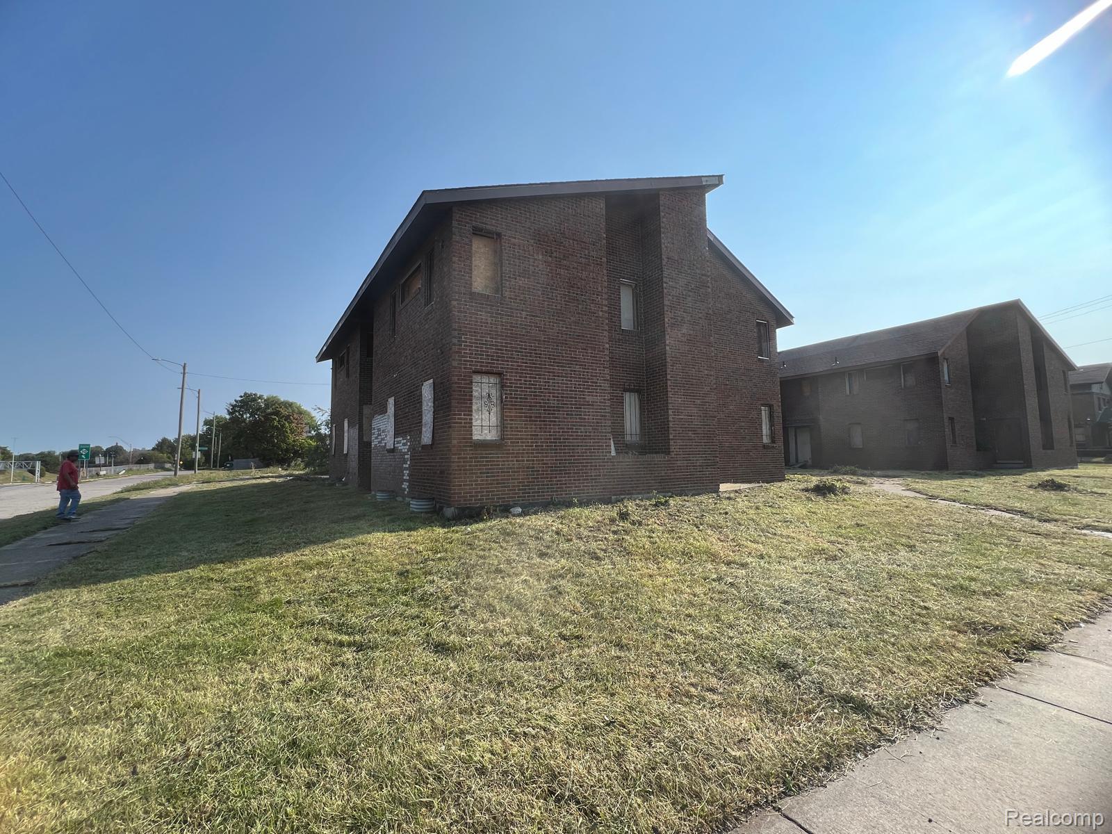 Commercial Sale in Detroit 5