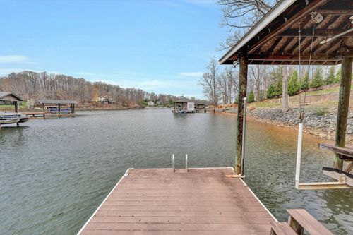 951 Piney Point Rd, Union Hall, VA, 24176 | Card Image