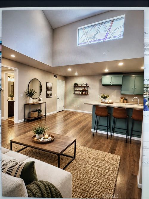 229-25011 Peachland Ave, Newhall, CA, 91321-2526 | Card Image