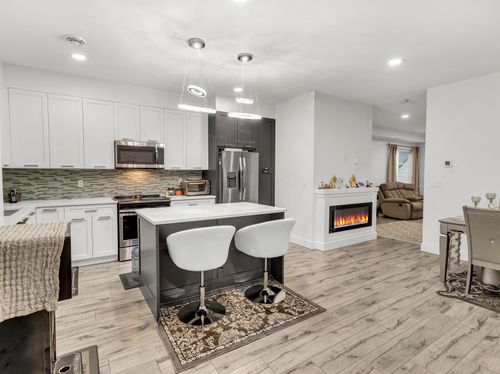 20-5867 129 Street, Surrey, BC, V3X0J4 | Card Image