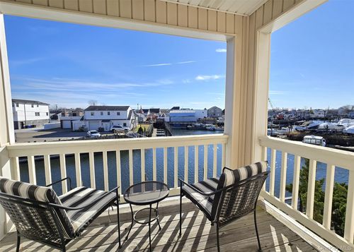 apt-y-47 Anchor St, Freeport, NY, 11520-5268 | Card Image