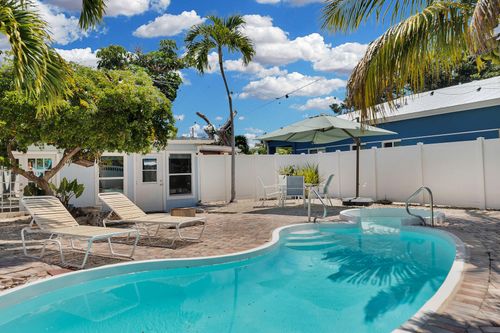16 Janet Pl, Key Largo, FL, 33037-4509 | Card Image