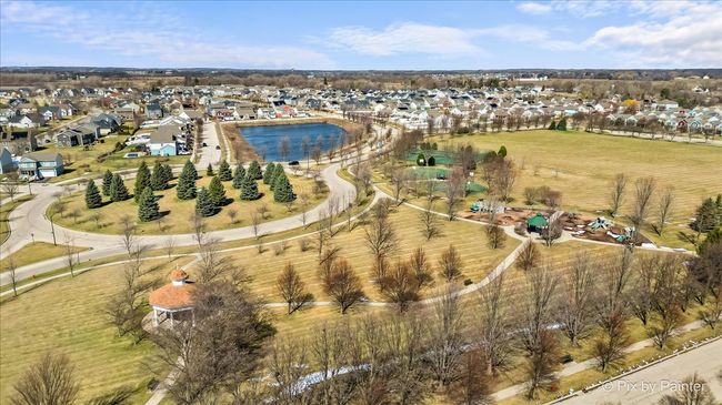 292 Longview Dr, House other with 3 bedrooms, 3 bathrooms and 2 parking in Elgin IL | Image 33