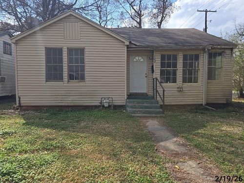 102 Colonial Dr, Alexandria, LA, 71301-5510 | Card Image