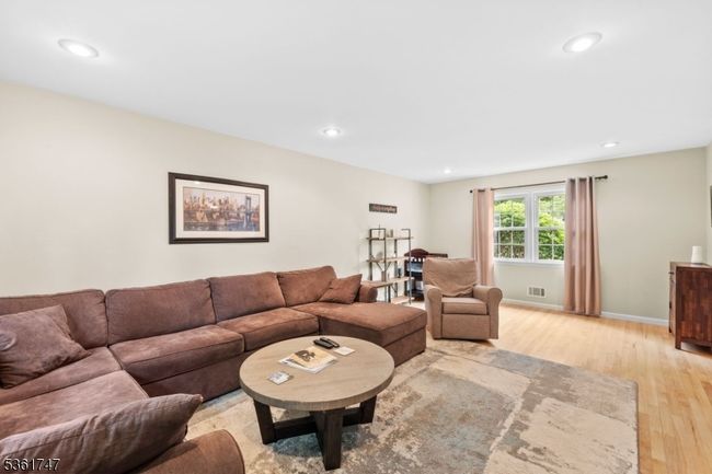 17 Friar Rd, House other with 4 bedrooms, 2 bathrooms and null parking in Morris Plains NJ | Image 8
