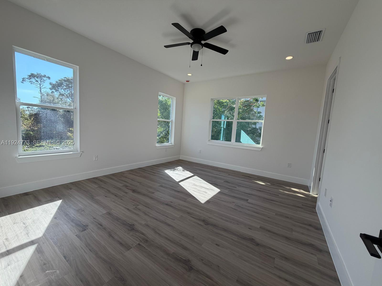 Residential in Other City - In The State Of Florida 5