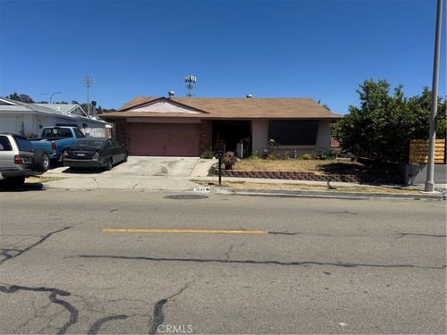 1643 Goodwin Dr, Vista, CA, 92084-3032 | Card Image