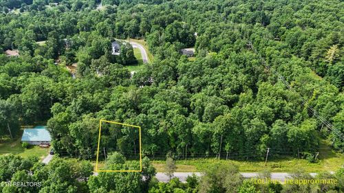 1008 War Eagle Dr, Crossville, TN, 38572-9020 | Card Image