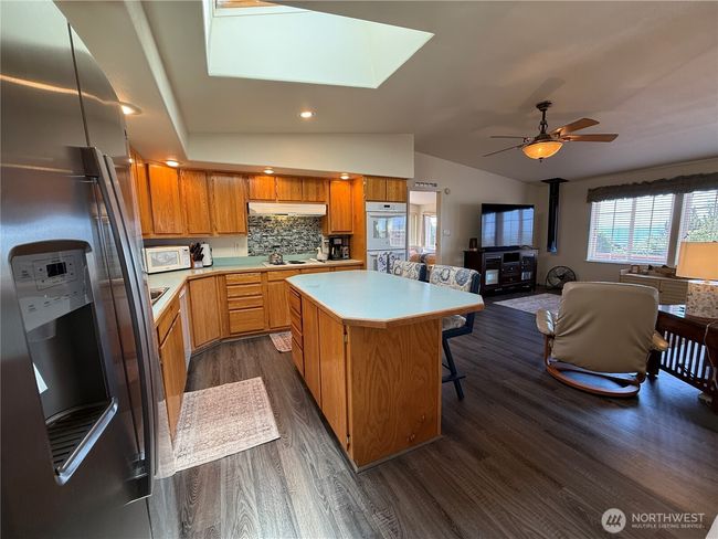 144 State Route 101, House other with 3 bedrooms, 2 bathrooms and 2 parking in Chinook WA | Image 13