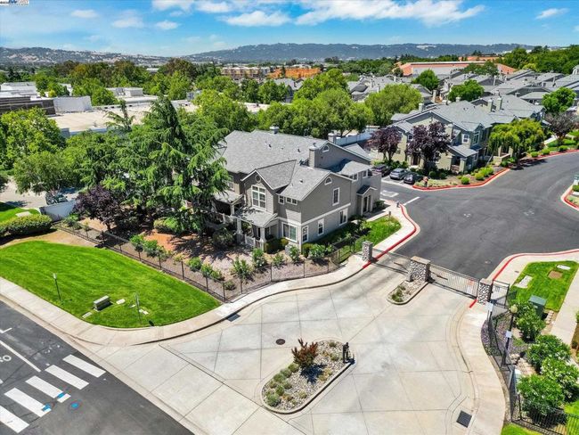 UNIT-4 - 26 Bellington Cmn, Condo with 3 bedrooms, 3 bathrooms and 2 parking in Livermore CA | Image 39