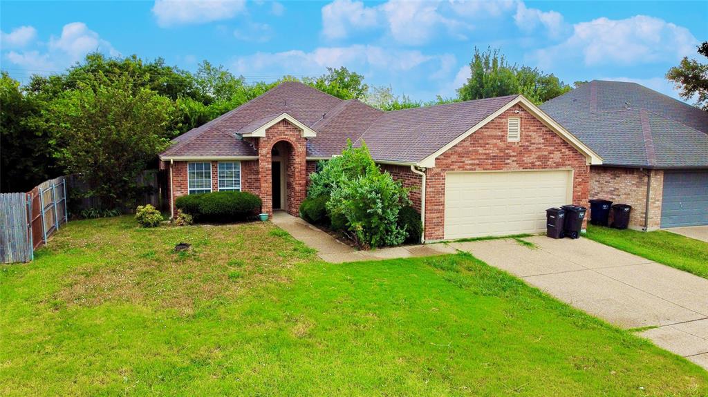 Hulen Park Cir, Fort Worth, TX 76123