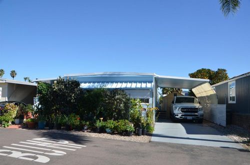 spc-91-245 W Bobier Dr, Vista, CA, 92083-1925 | Card Image