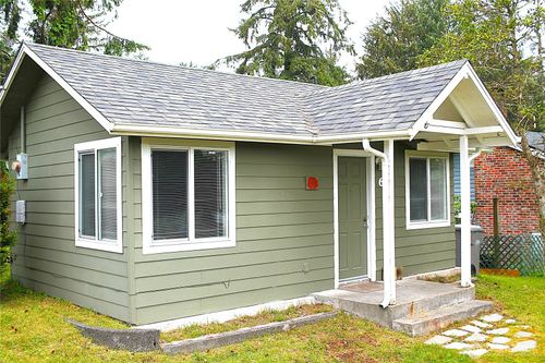 603 N Broadway, Westport, WA, 98595-9626 | Card Image
