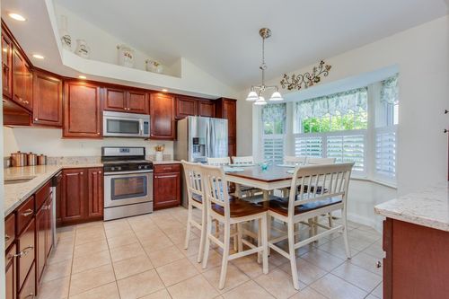 1 Guernsey Dr, Atkinson, NH, 03811-2389 | Card Image