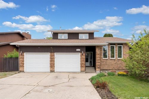 434 Delaronde Rd, Saskatoon, SK, S7J3Y7 | Card Image