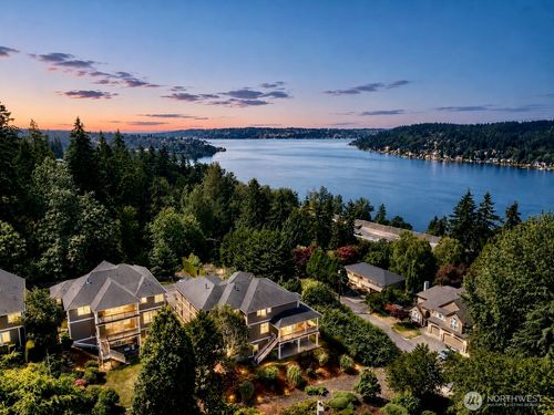 11022 Se 61st Pl, Bellevue, WA, 98006-4600 | Card Image