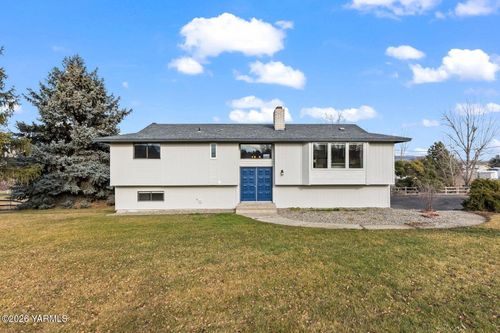 512 Taylor Rd, Selah, WA, 98942-8904 | Card Image