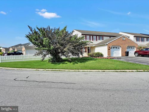 300 Cindy Dr, Jonestown, PA, 17038-9108 | Card Image