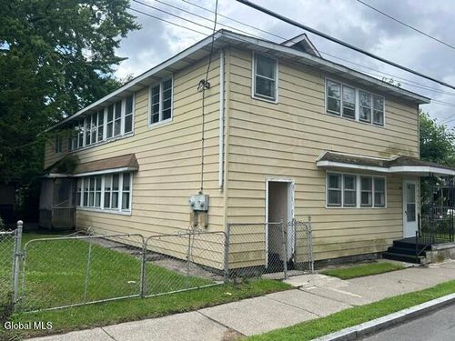 108 Heartt Ave, Cohoes, NY, 12047-3315 | Card Image