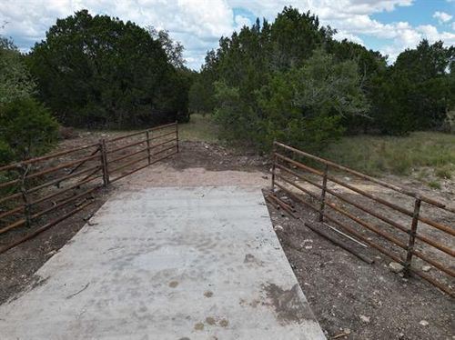 33 Miller Creek Ranch Road, Briggs, TX, 78608 | Card Image