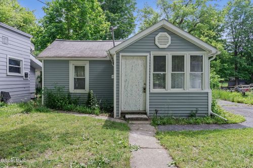 28 Lake Avenue, Nassau, NY, 12123 | Card Image