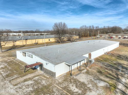 2800 Roberts Rd, Baxter Springs, KS, 66713-2337 | Card Image