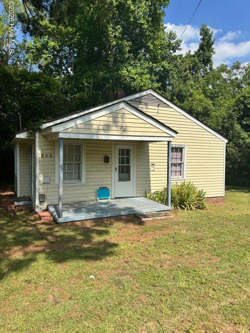 809 Stadiem Dr, Kinston, NC, 28501-2417 | Card Image