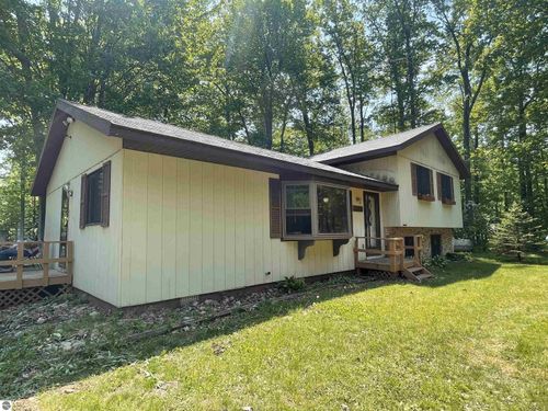 1294 Stoney Ridge Rd, West Branch, MI, 48661-8450 | Card Image