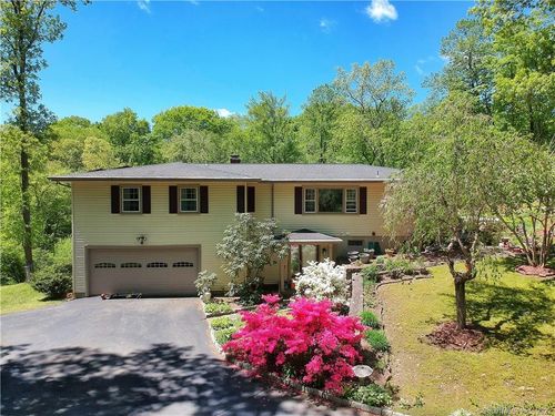 1088 Old Waterbury Rd, Southbury, CT, 06488-1924 | Card Image