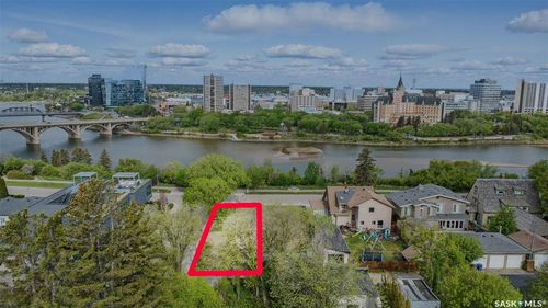 702 Saskatchewan Cres E, Saskatoon, SK, S7N0L2 | Card Image