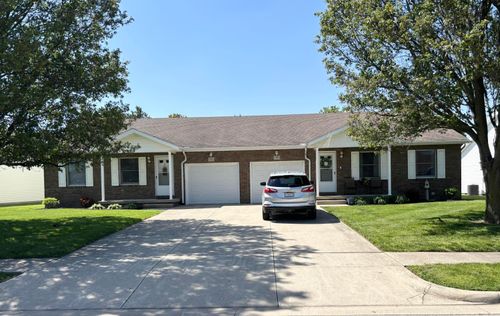 1980 Beacon St, Washington Court House, OH, 43160-1700 | Card Image