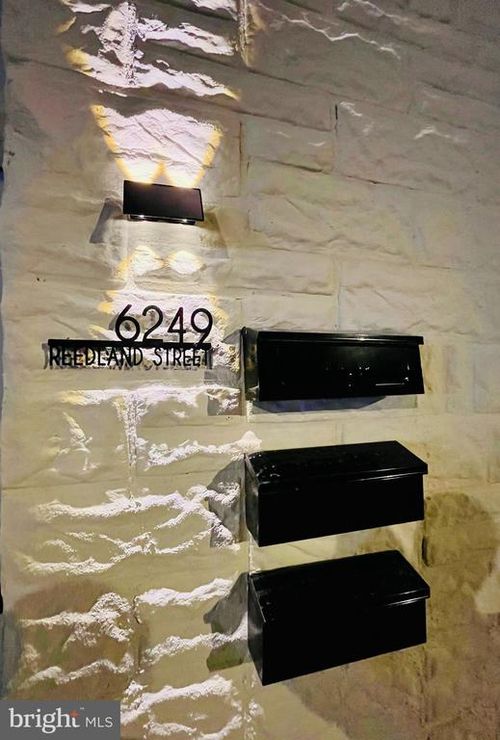 1m-6249 Reedland St, PHILADELPHIA, PA, 19142-2909 | Card Image