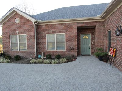 2021 Berry Hill Drive, Condo with 3 bedrooms, 2 bathrooms and null parking in Frankfort KY | Image 1