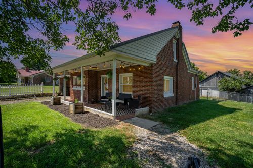 867 Richmond Road Loop 3, Paint Lick, KY, 40461-8314 | Card Image