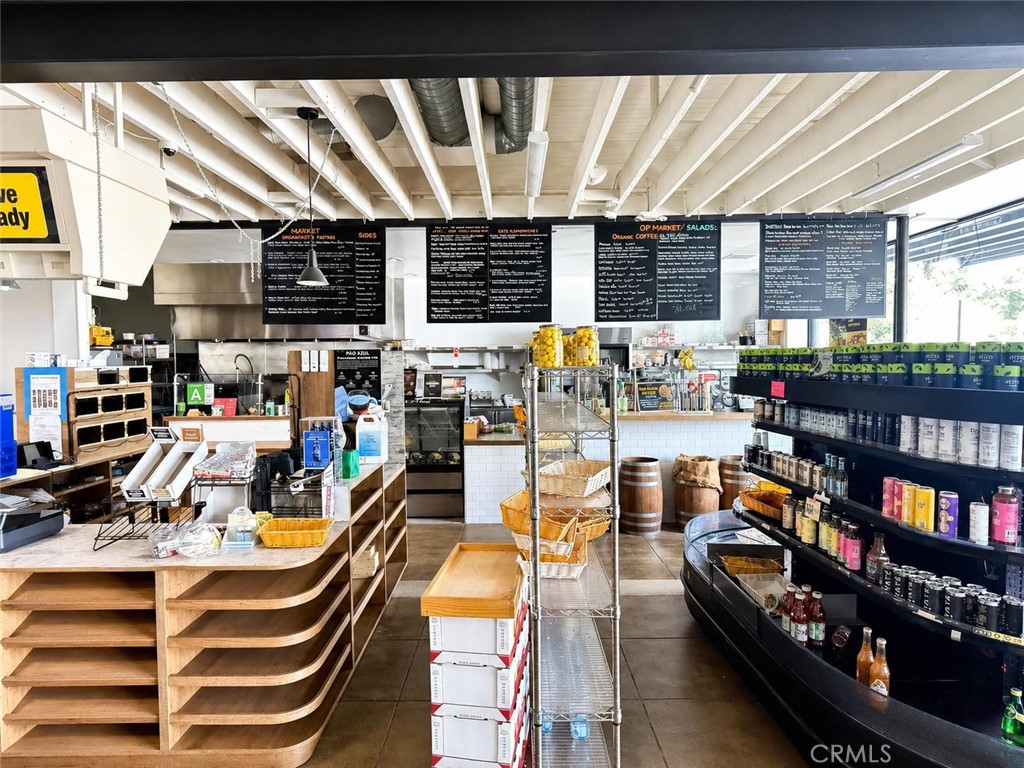 Commercial Sale in Santa Monica 3