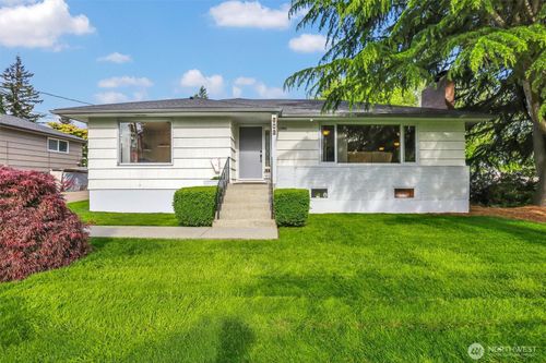 602 N 16th Avenue, Kelso, WA, 98626 | Card Image