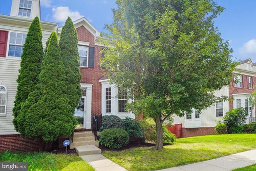 8715 Chorley Way, BRISTOW, VA, 20136-2066 | Card Image
