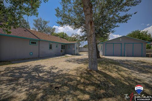 368 Crescent Dr, Mills, WY, 82604-2369 | Card Image
