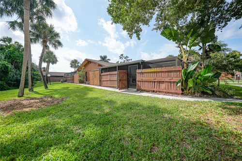 5625 Foxlake Dr, NORTH FORT MYERS, FL, 33917-5648 | Card Image